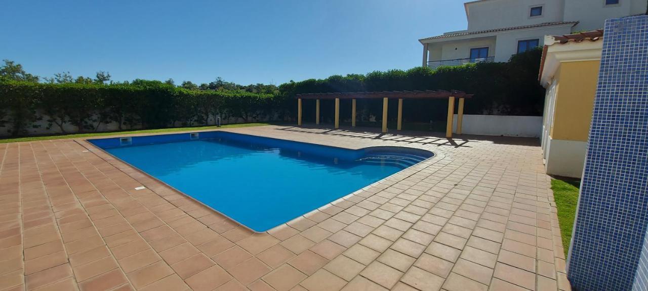 Apartamento Piscina 5 Minutos Praia Alcantarilha Buitenkant foto