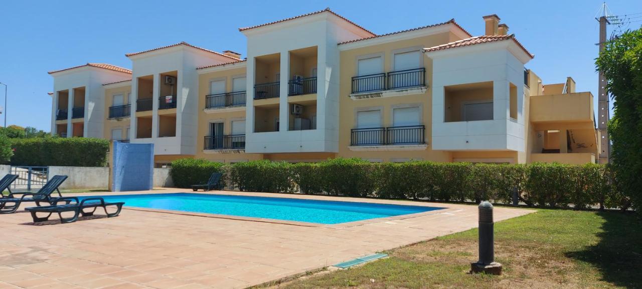 Apartamento Piscina 5 Minutos Praia Alcantarilha Buitenkant foto